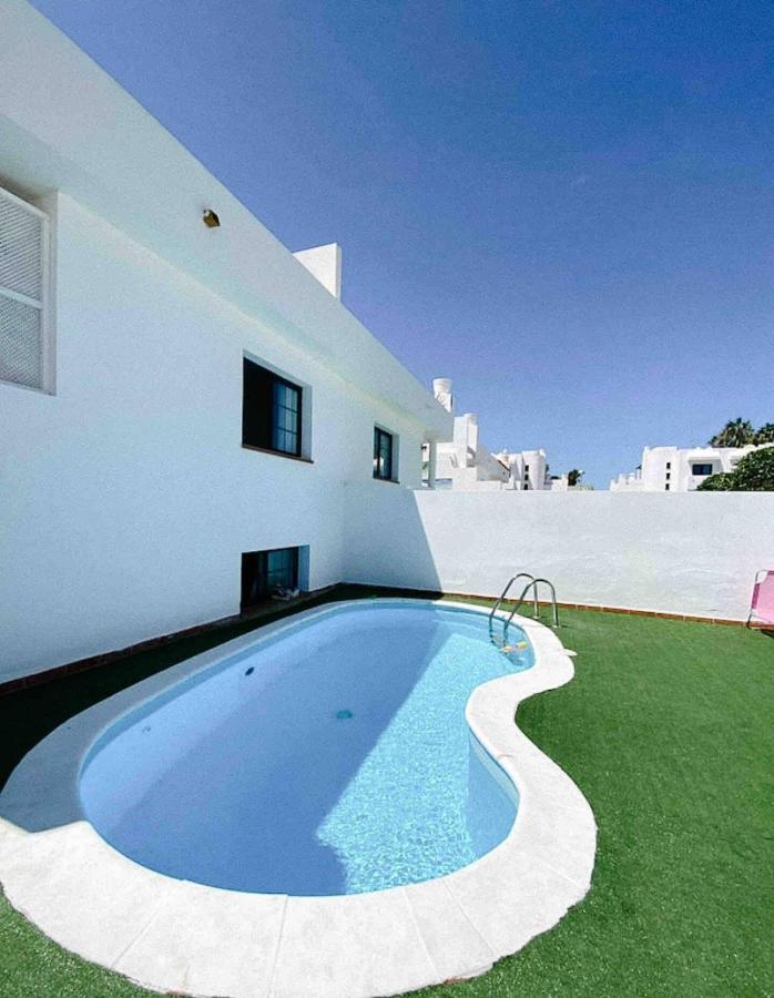 Long Beach Surf House Corralejo Buitenkant foto
