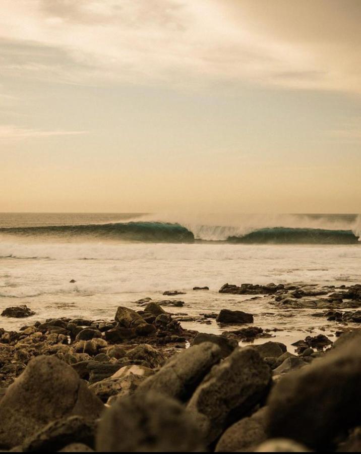 Long Beach Surf House Corralejo Buitenkant foto